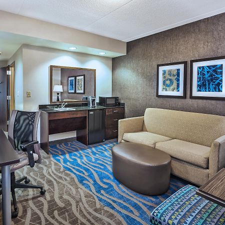 Holiday Inn Express & Suites Dayton South - I-675 By Ihg Shanersville Exterior photo