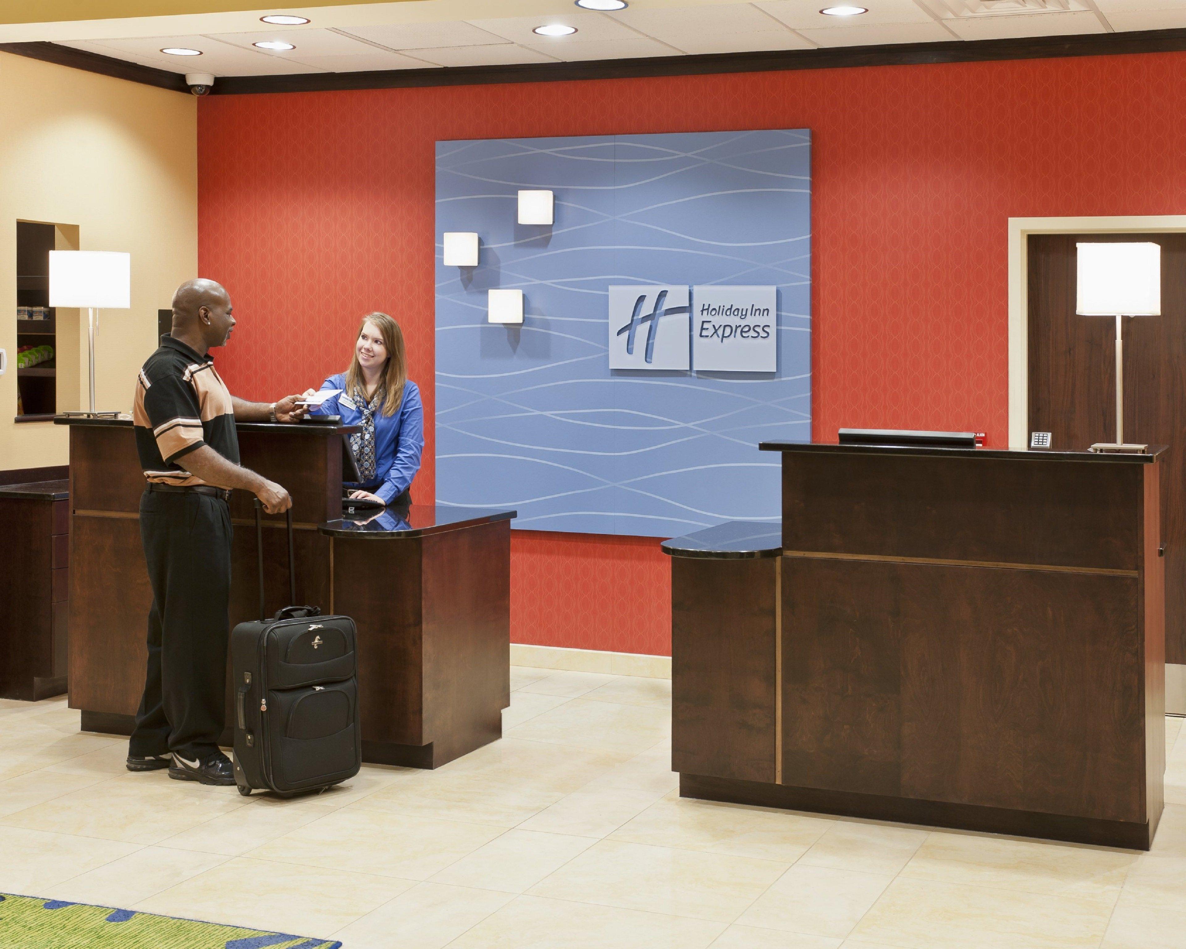 Holiday Inn Express & Suites Dayton South - I-675 By Ihg Shanersville Interior photo